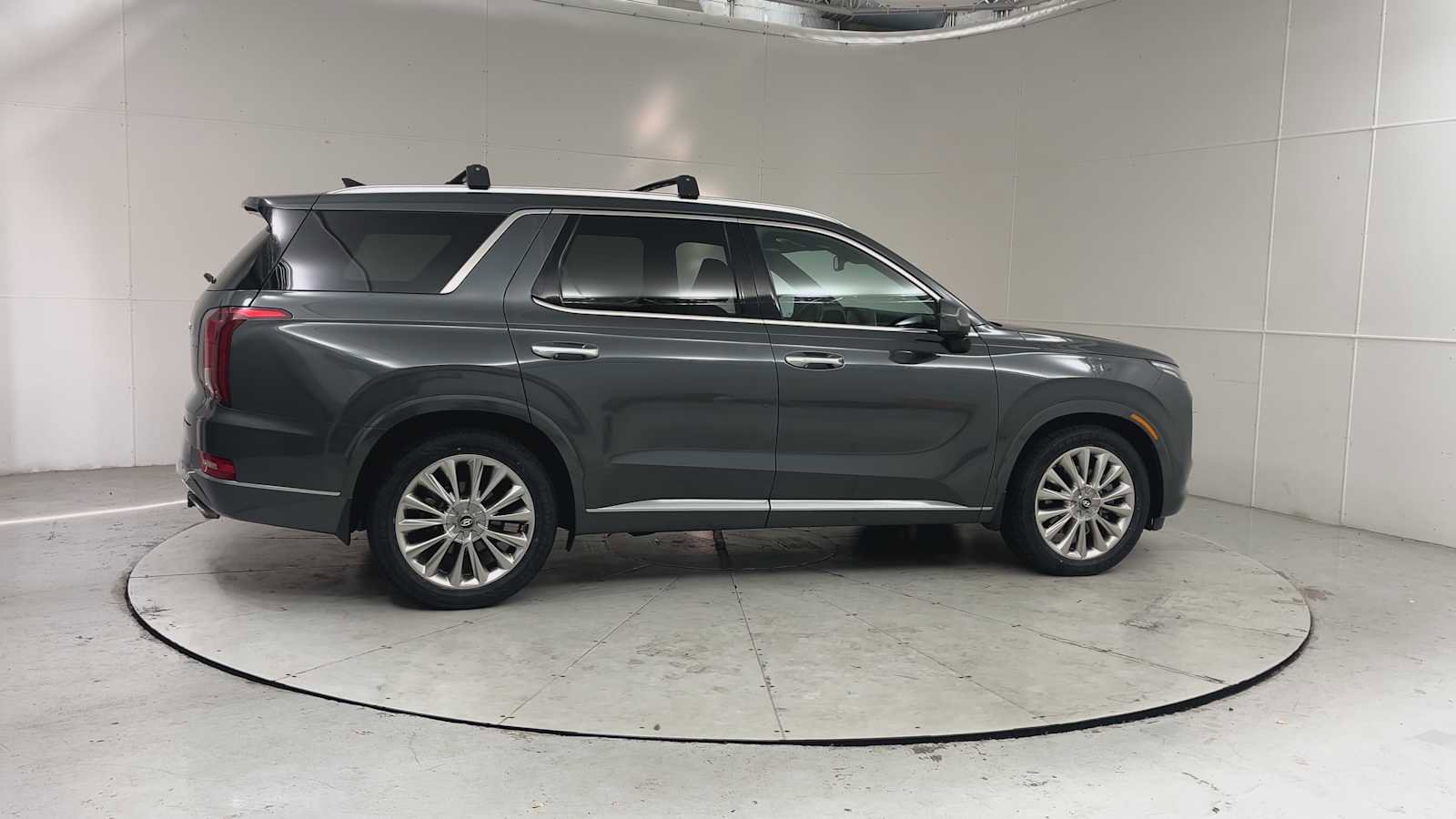 Used 2020 Hyundai Palisade Limited w/ Winter Weather Package AWD/4WD image 9