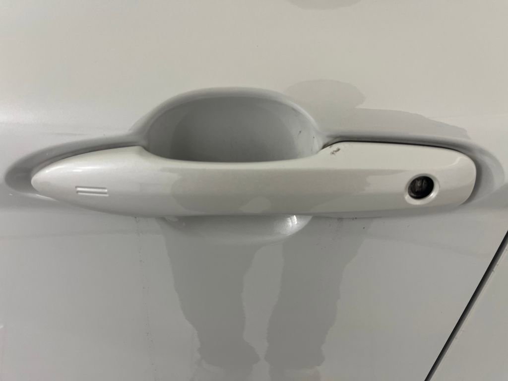 Used 2019 Toyota Camry XSE image 16