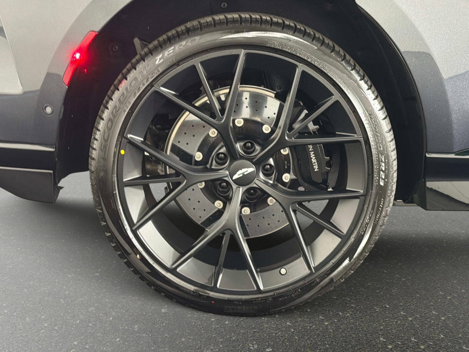 Used 2025 Aston Martin DBX 707 AWD/4WD image 17