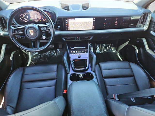 Used 2024 Porsche Cayenne image 19