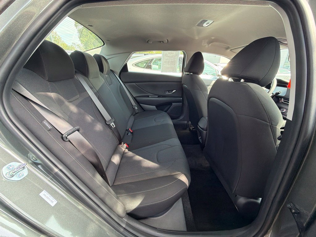 Certified 2026 Hyundai Elantra SE FWD image 11