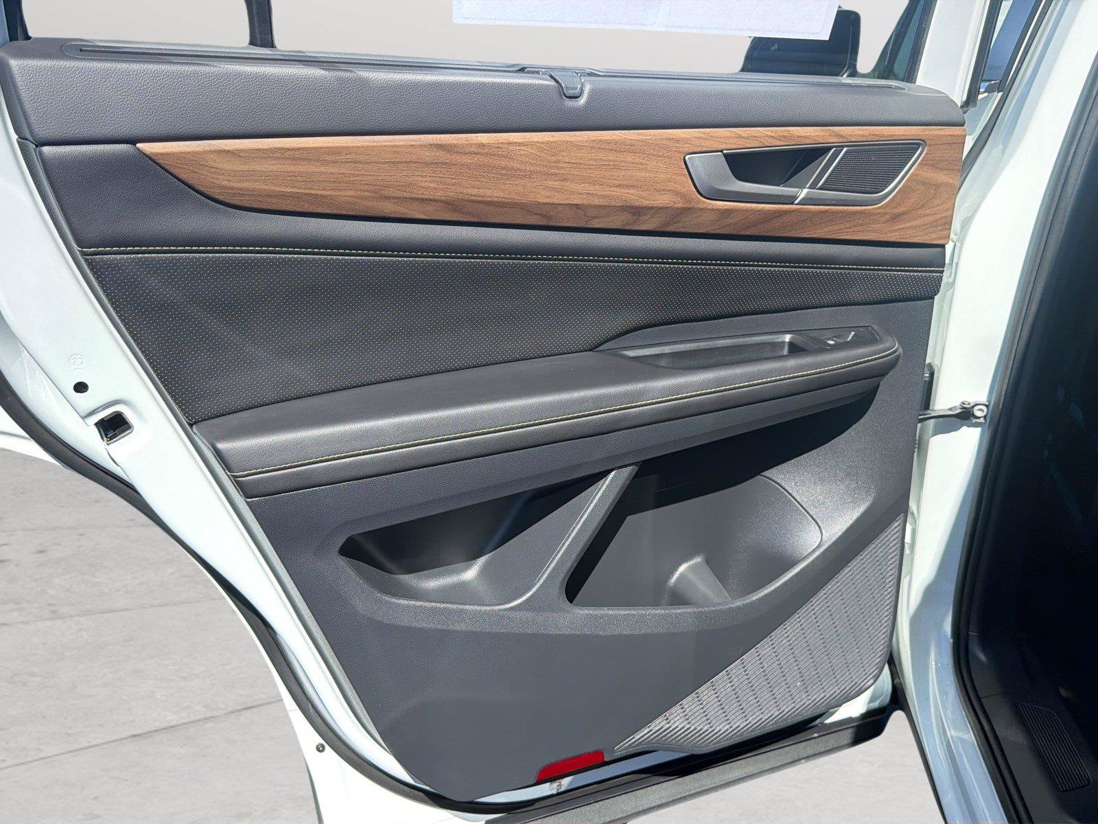 New 2025 Volkswagen Atlas SE AWD/4WD image 39