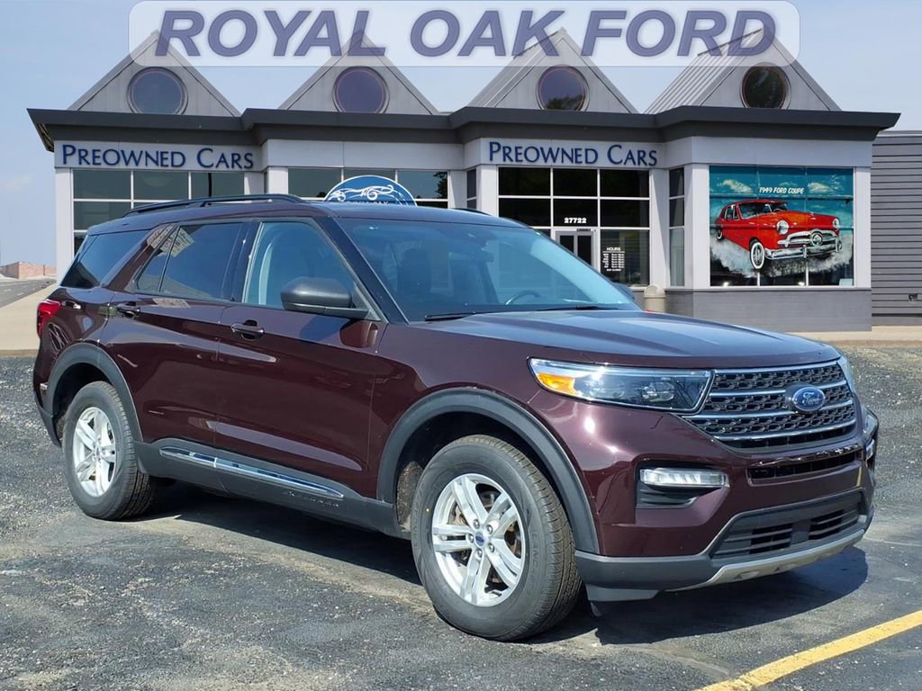Used 2023 Ford Explorer XLT w/ Equipment Group 202A AWD/4WD image 1