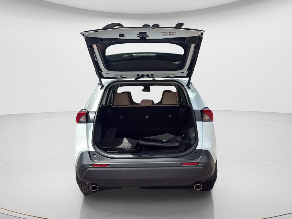 Used 2025 Toyota RAV4 XLE w/ Convenience Package FWD image 9