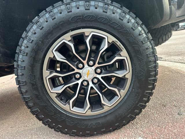 Used 2022 Chevrolet Colorado ZR2 image 31