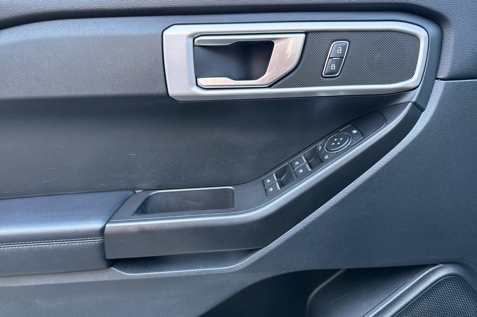 Used 2021 Ford Explorer 2WD image 15