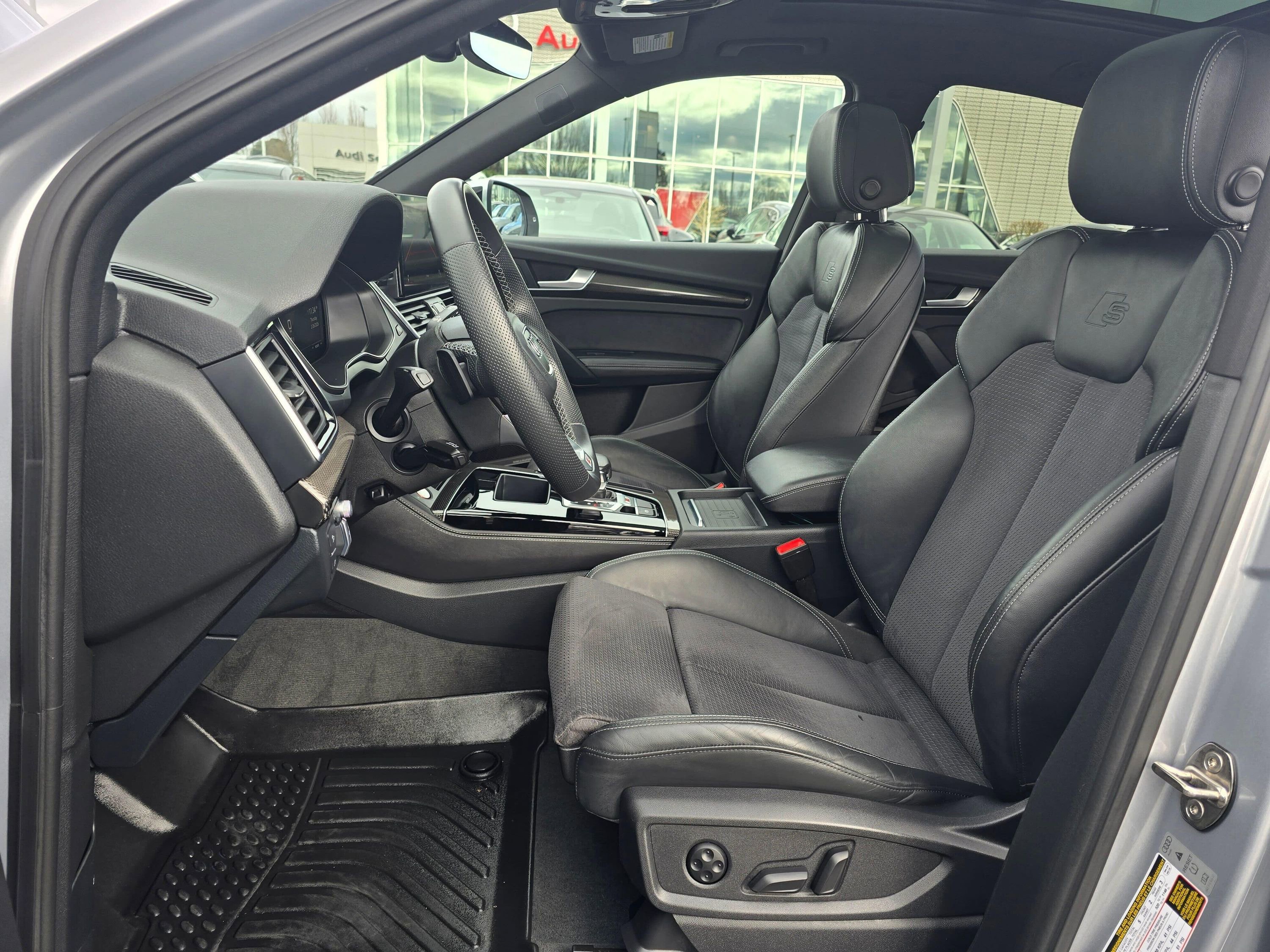 Used 2023 Audi SQ5 Prestige w/ Prestige Package image 13
