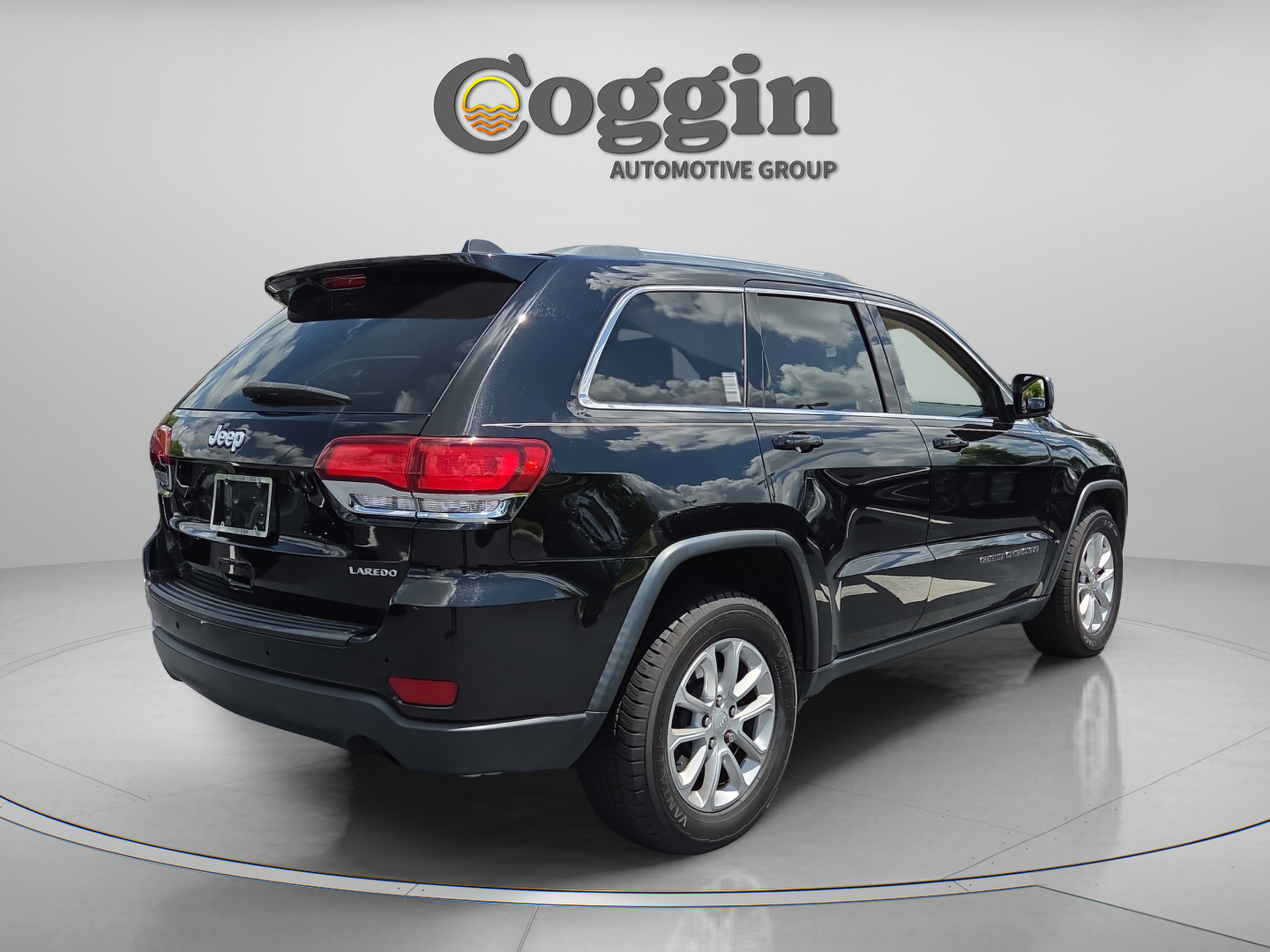 Used 2021 Jeep Grand Cherokee Laredo RWD image 5