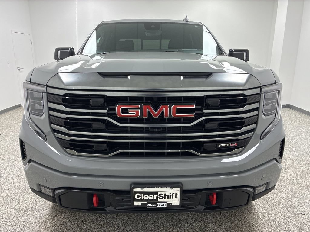 Used 2024 GMC Sierra 1500 AT4 w/ Technology Package AWD/4WD image 3