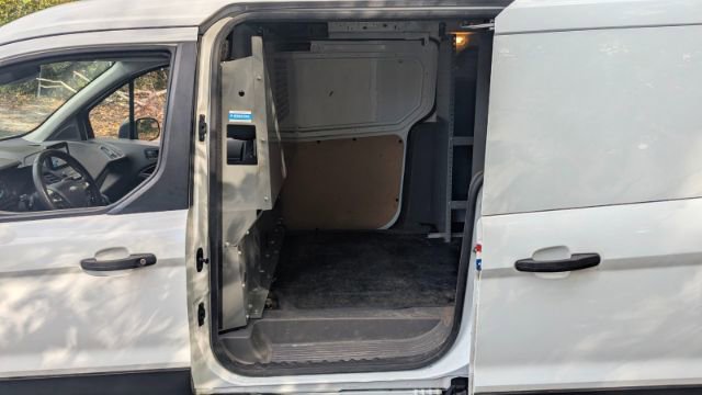 Used 2020 Ford Transit Connect XLT image 18