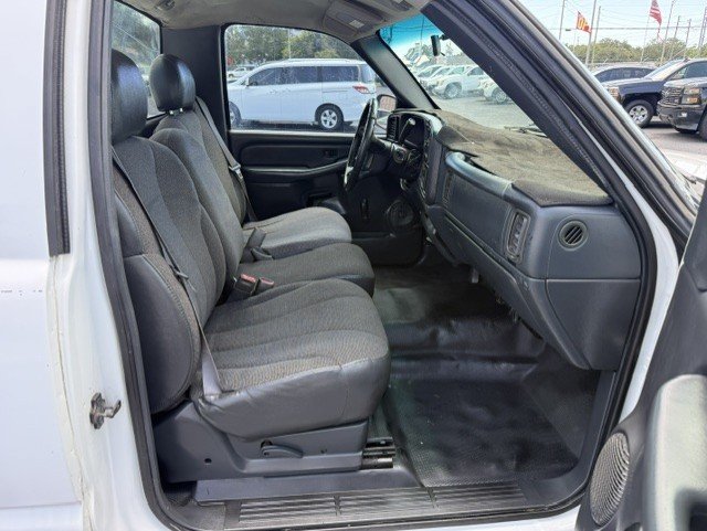 Used 2000 Chevrolet Silverado 2500 2WD Regular Cab w/ Firm Ride Suspension Pkg image 9