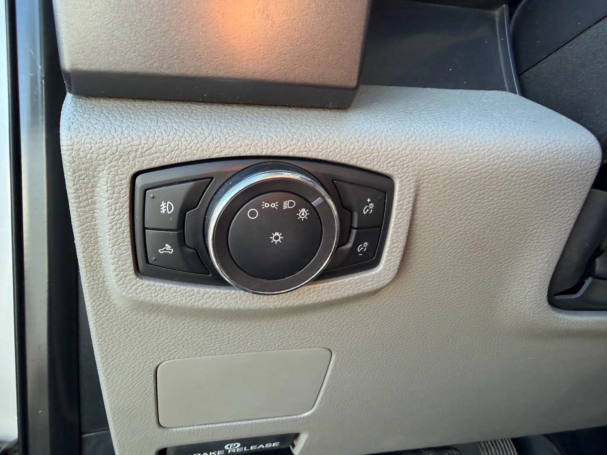 Used 2017 Ford F250 XLT w/ FX4 Off-Road Package AWD/4WD image 21