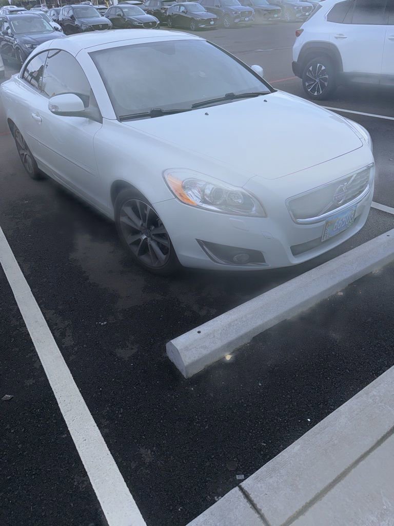 Used 2013 Volvo C70 T5 image 3