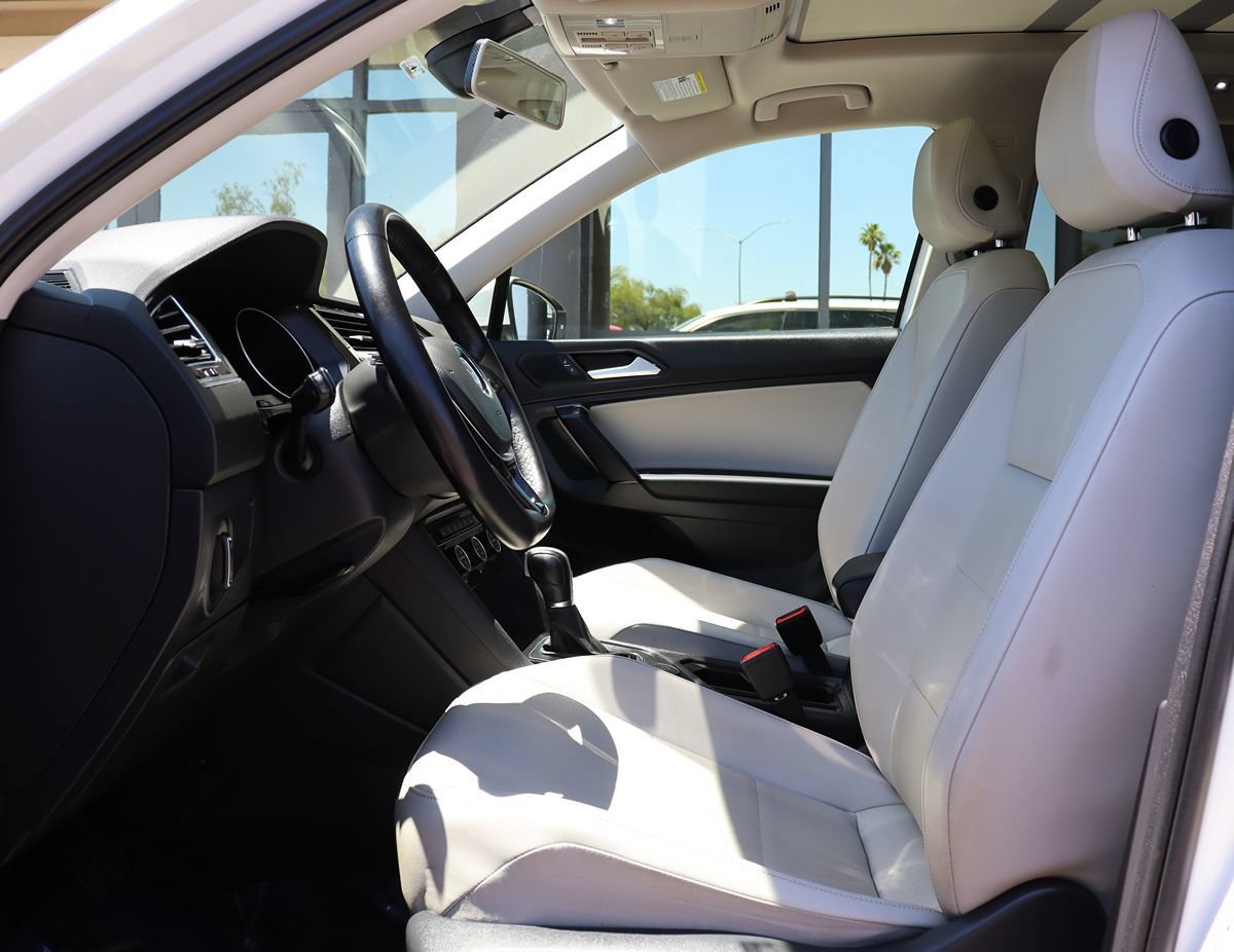 Used 2019 Volkswagen Tiguan SE w/ Panoramic Sunroof Package AWD/4WD image 38