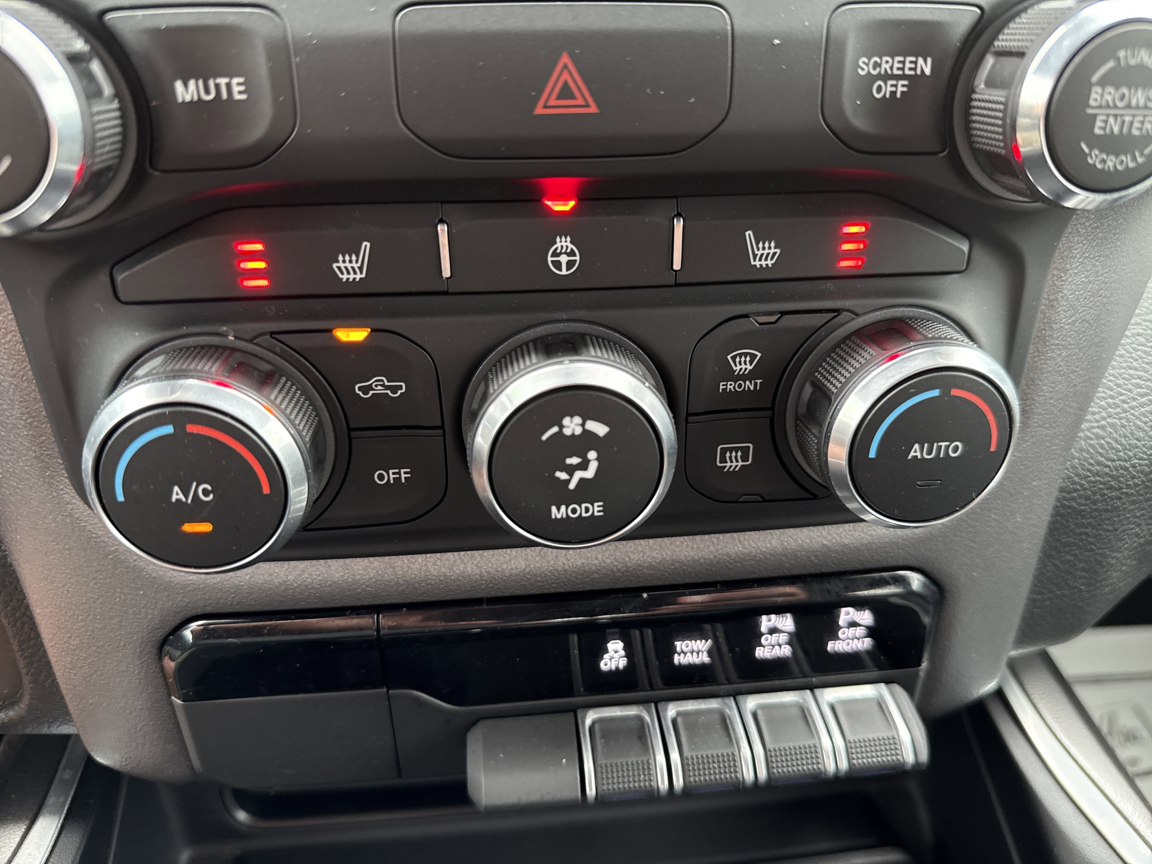 Used 2023 RAM 1500 Big Horn AWD/4WD image 27