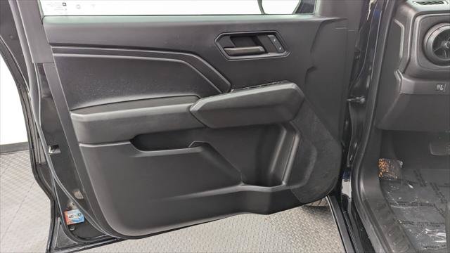 Used 2024 Chevrolet Colorado W/T RWD image 23
