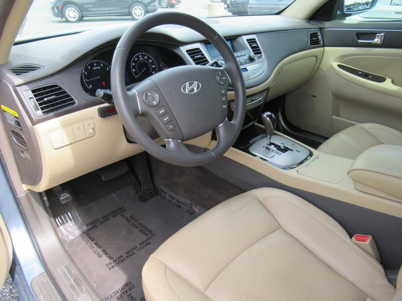 Used 2010 Hyundai Genesis 3.8 w/ Premium Pkg 2 RWD image 15