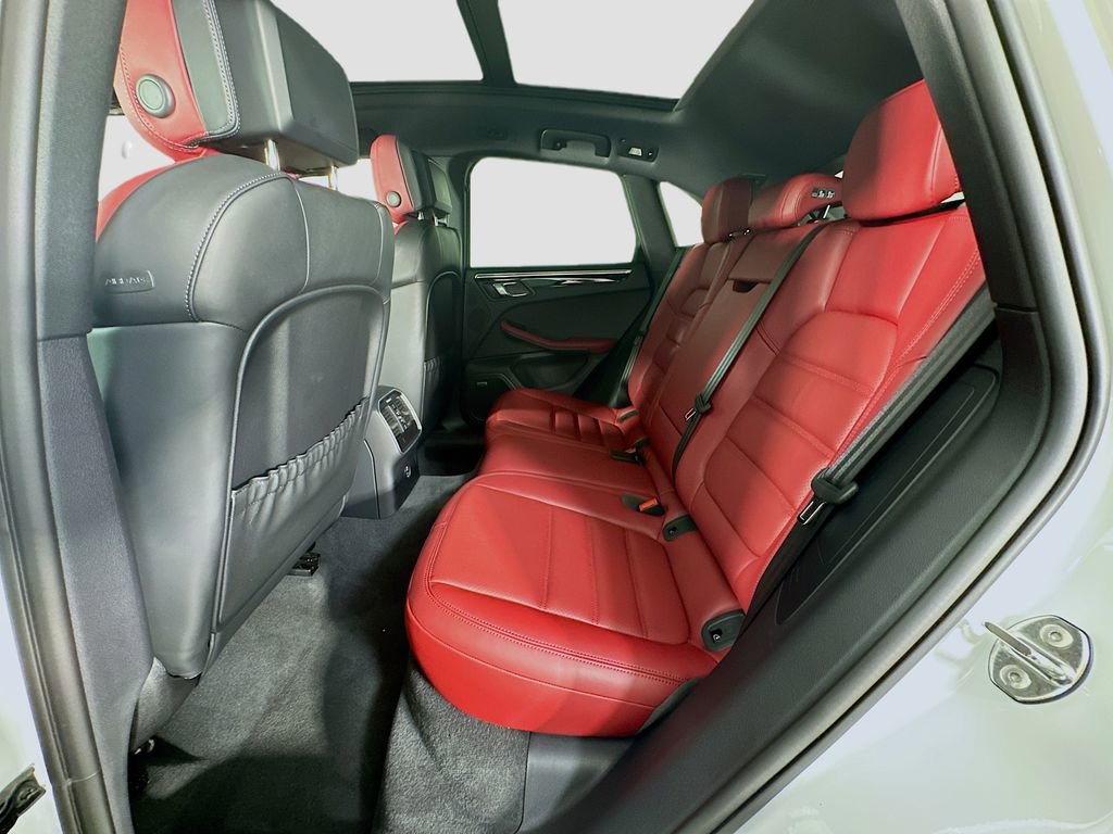 Certified 2026 Porsche Macan Turbo AWD/4WD image 24