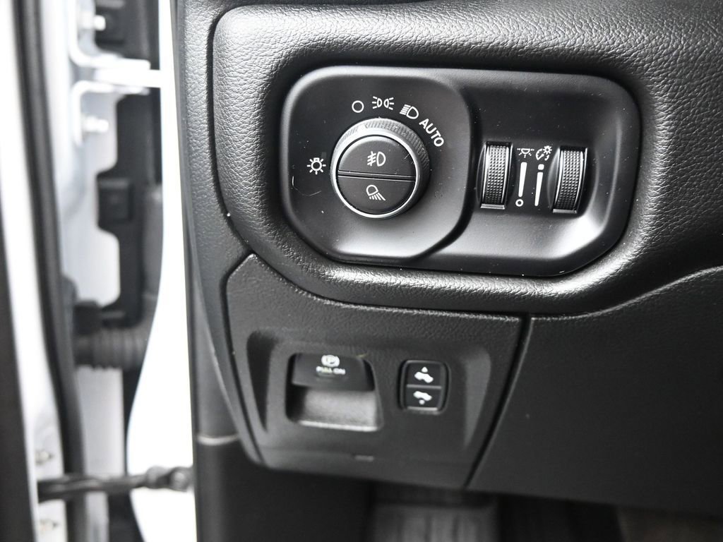 Used 2025 RAM 1500 Big Horn image 27