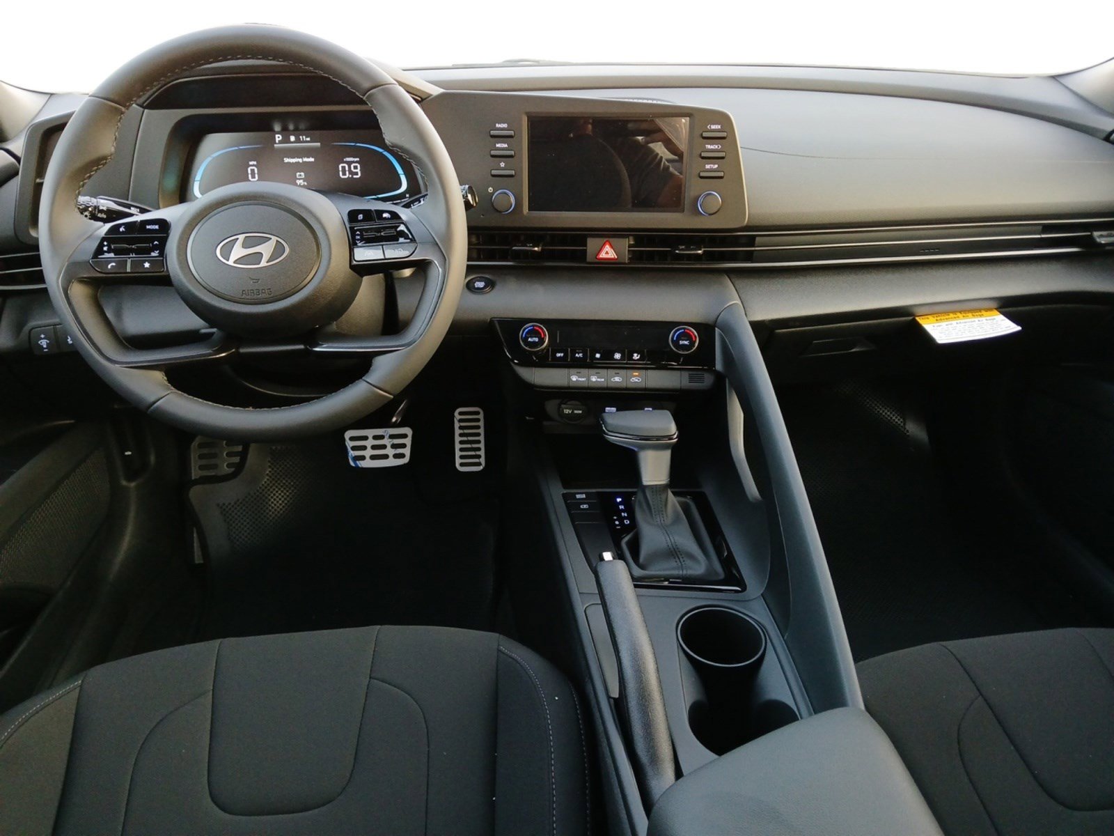 New 2025 Hyundai Elantra Sport image 10