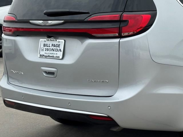 Used 2026 Chrysler Pacifica Limited image 8