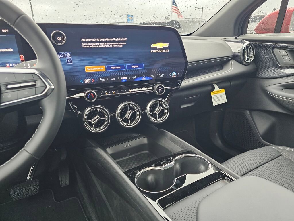 New 2026 Chevrolet Blazer EV LT image 18