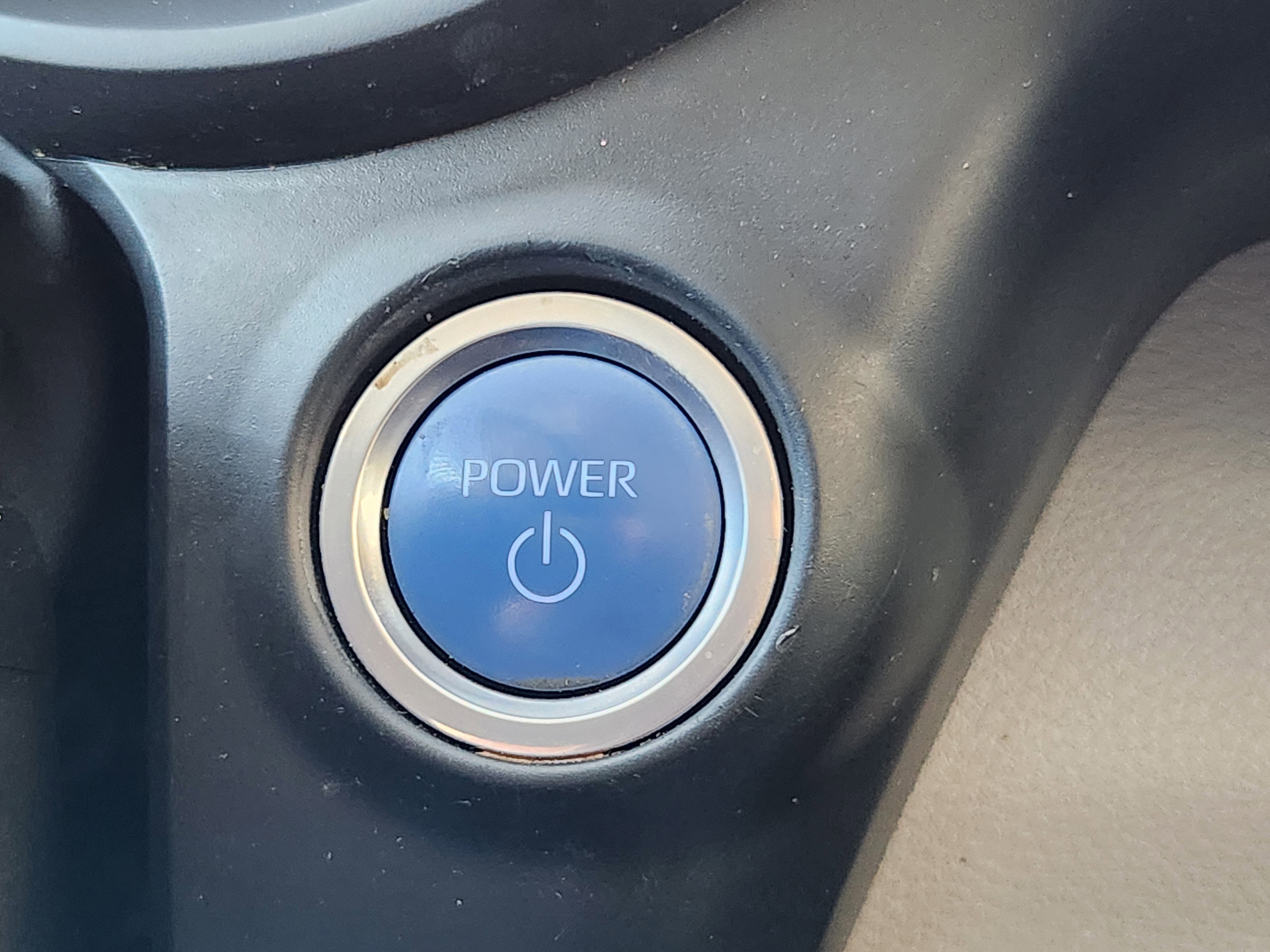 Used 2023 Toyota Sienna Limited image 27