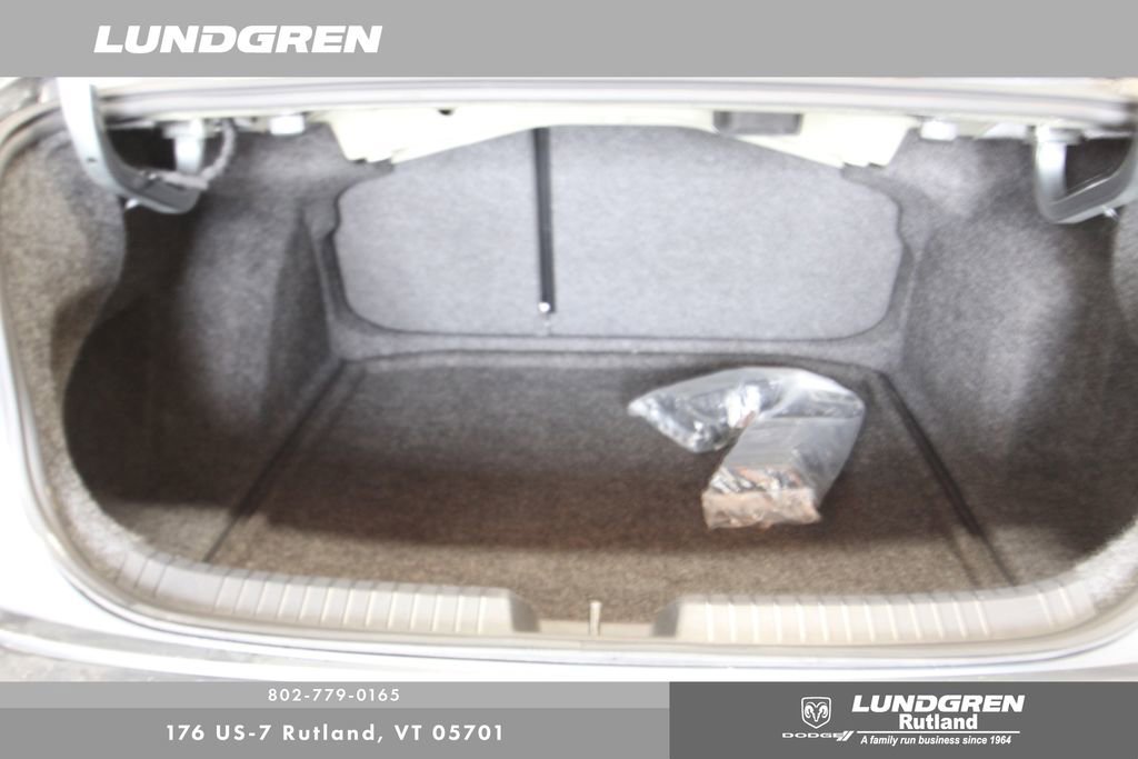 Used 2023 Volkswagen Jetta SE w/ Panoramic Sunroof Package FWD image 21