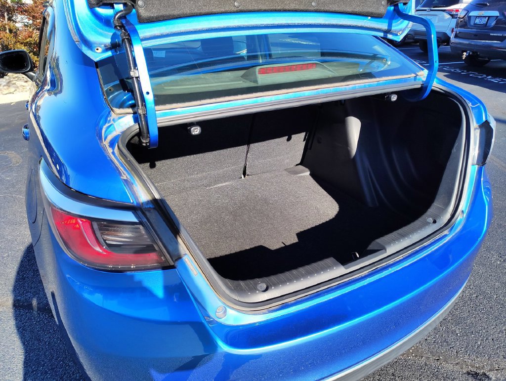 Used 2016 Scion iA FWD image 32