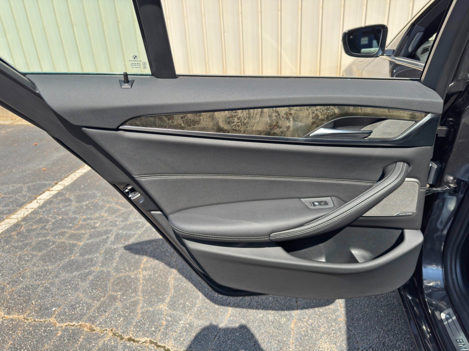 Used 2022 BMW 530e w/ Premium Package RWD image 44