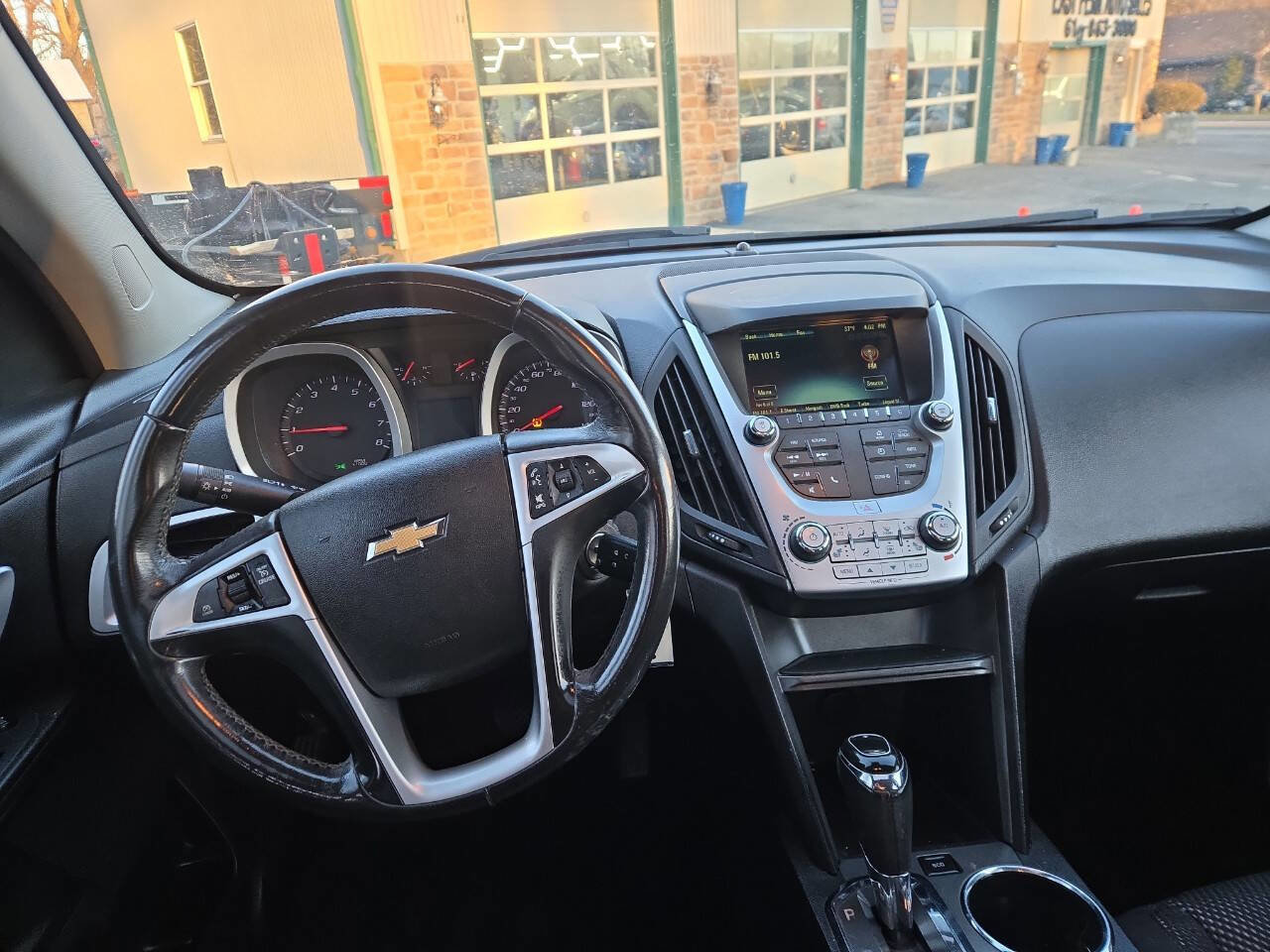 Used 2017 Chevrolet Equinox LT w/ Convenience Package image 18