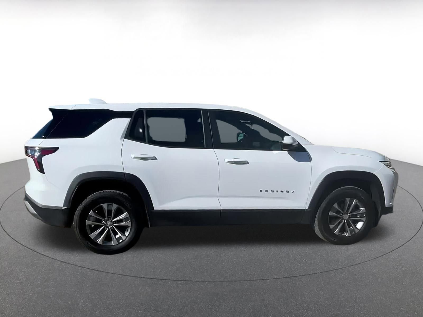 Used 2025 Chevrolet Equinox LT image 14