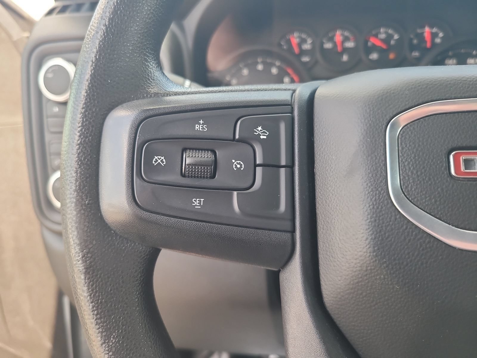 Used 2025 GMC Sierra 2500 Pro AWD/4WD image 13