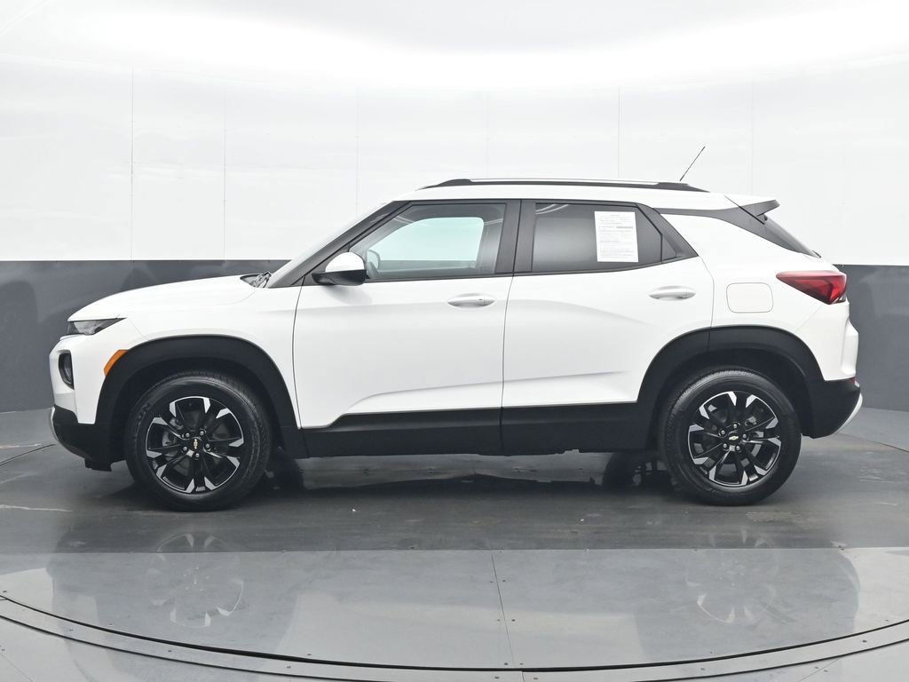 Used 2023 Chevrolet TrailBlazer LT FWD image 3