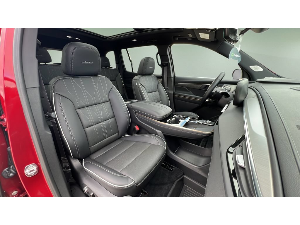 Certified 2025 Buick Enclave Avenir w/ Super Cruise Package AWD/4WD image 32