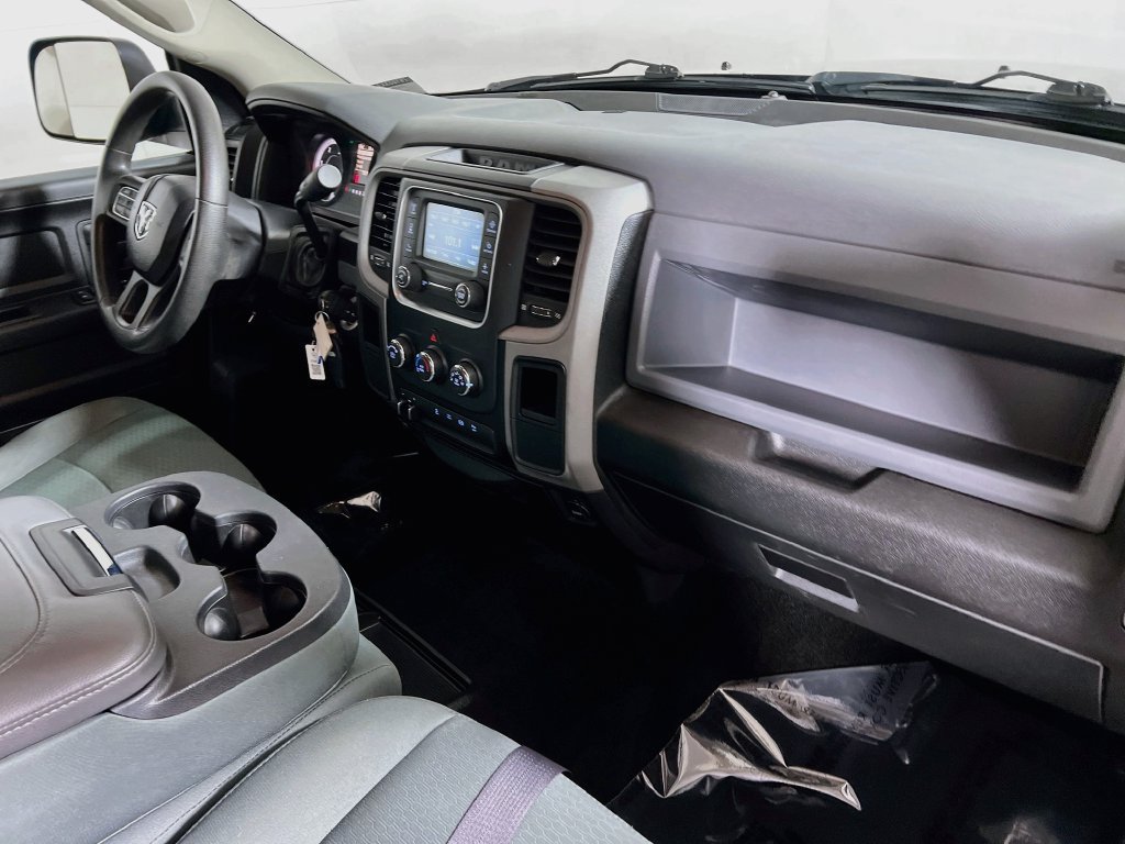 Used 2014 RAM 3500 Tradesman w/ Chrome Appearance Group RWD image 25