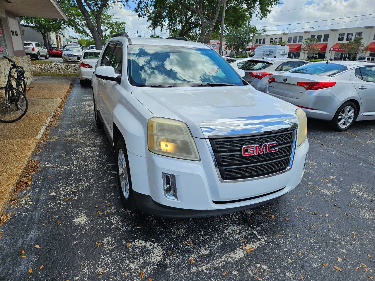 Used 2010 GMC Terrain SLT image 4