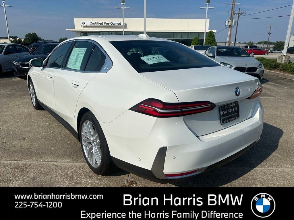 Certified 2025 BMW 530i image 9