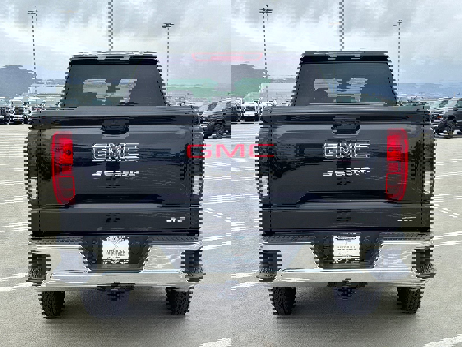 Used 2026 GMC Sierra 1500 SLE image 13