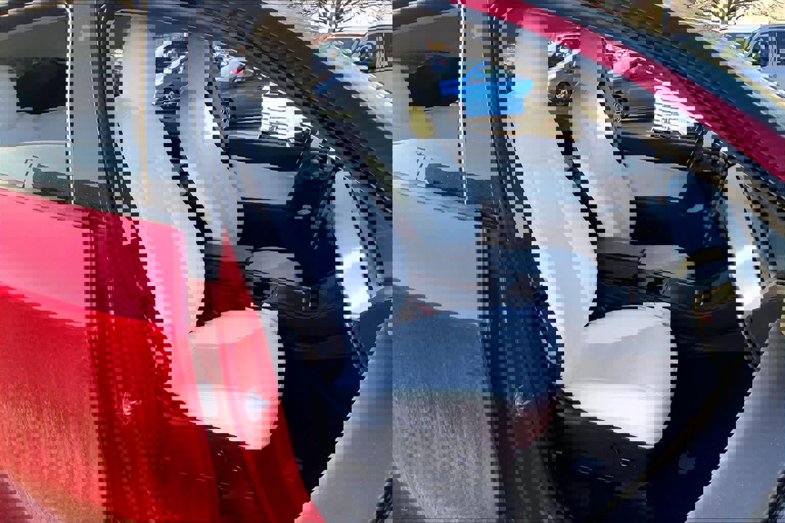 Used 2022 Tesla Model Y Long Range image 8