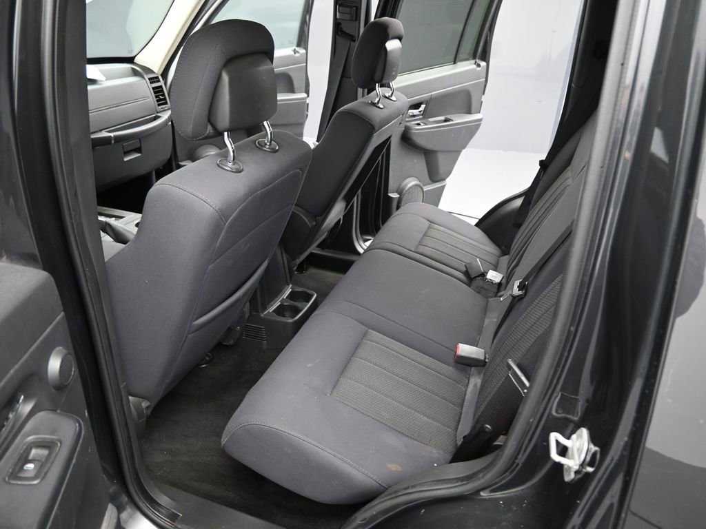 Used 2011 Jeep Liberty Sport image 24