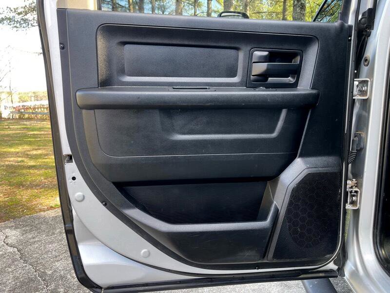 Used 2018 RAM 3500 Tradesman image 15