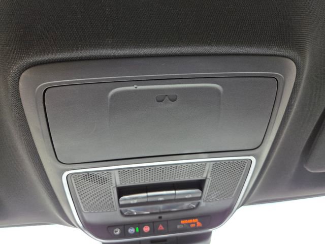 Used 2024 Chevrolet Traverse RS AWD/4WD image 34