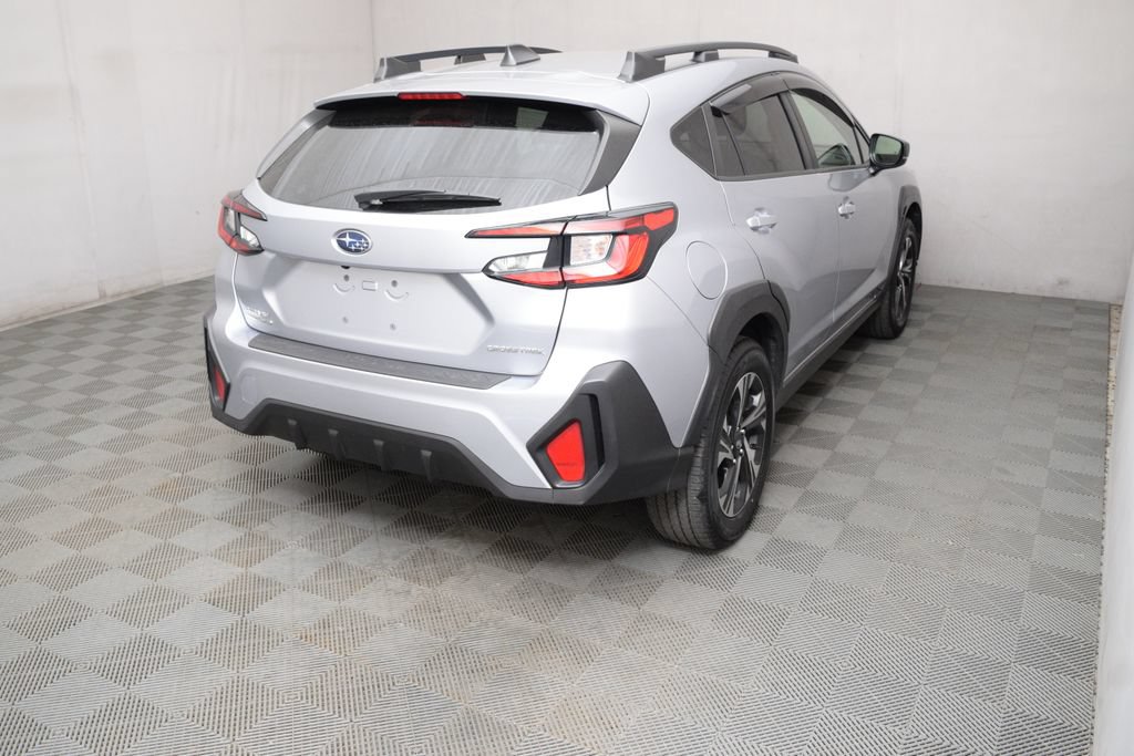 Used 2024 Subaru Crosstrek 2.0i Premium w/ Crosstrek Mirror Package AWD/4WD image 5