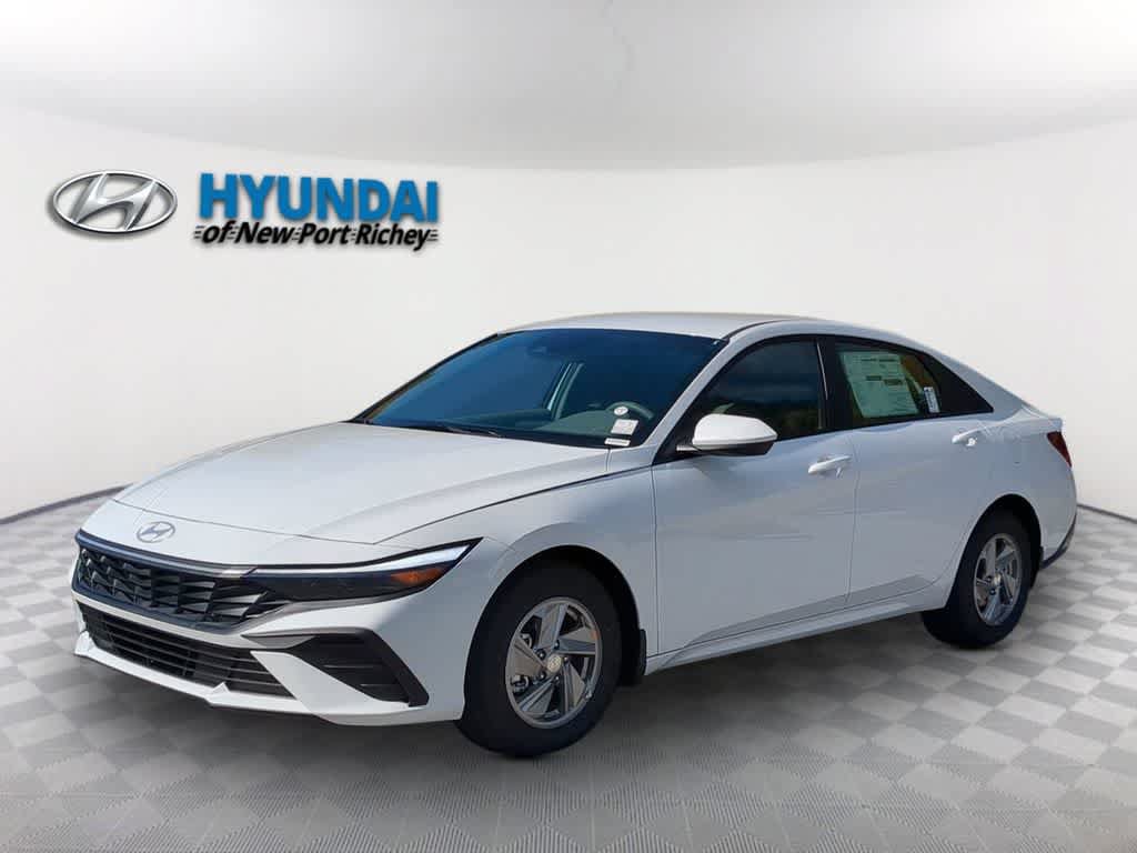 New 2026 Hyundai Elantra SE