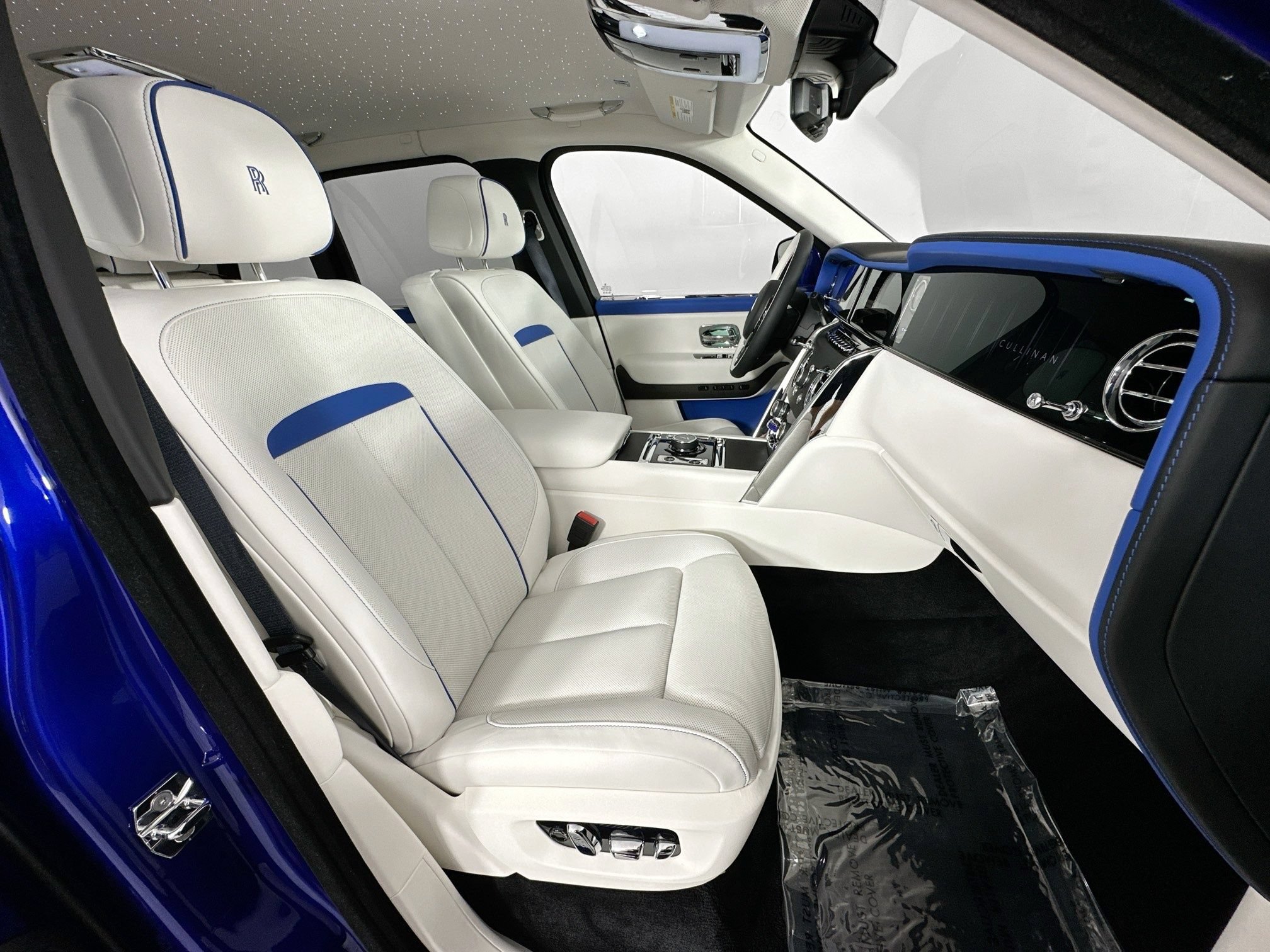 New 2026 Rolls-Royce Cullinan AWD/4WD image 25