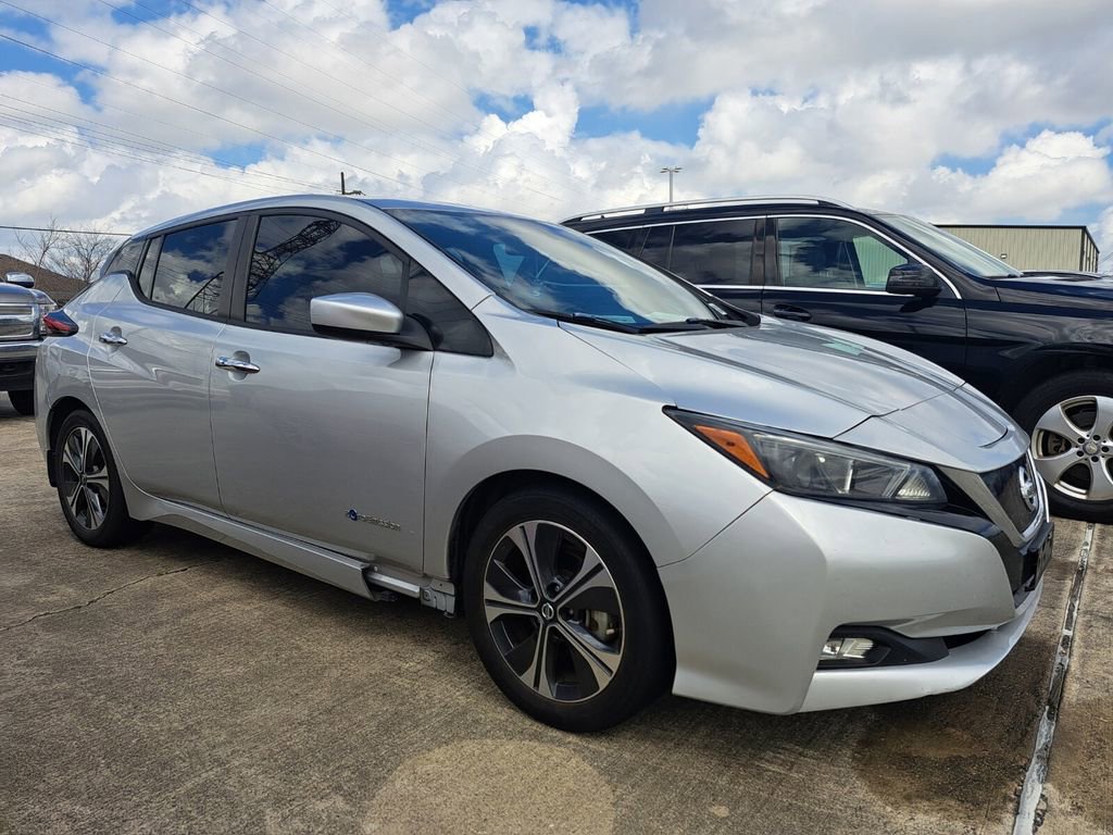 Used 2018 Nissan Leaf SV w/ Protection Package image 3