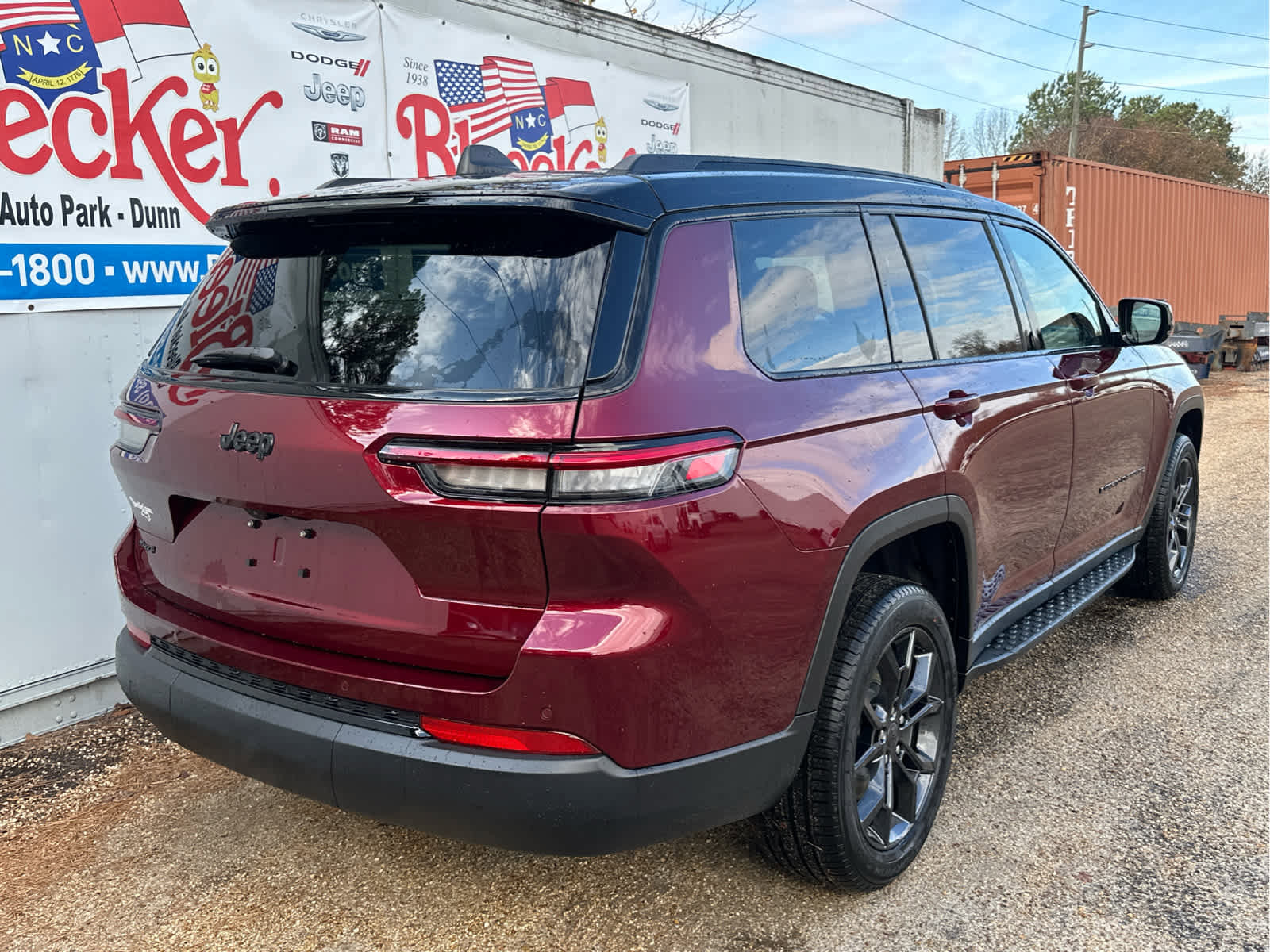 New 2025 Jeep Grand Cherokee L Limited w/ Trailer Tow Package AWD/4WD image 3