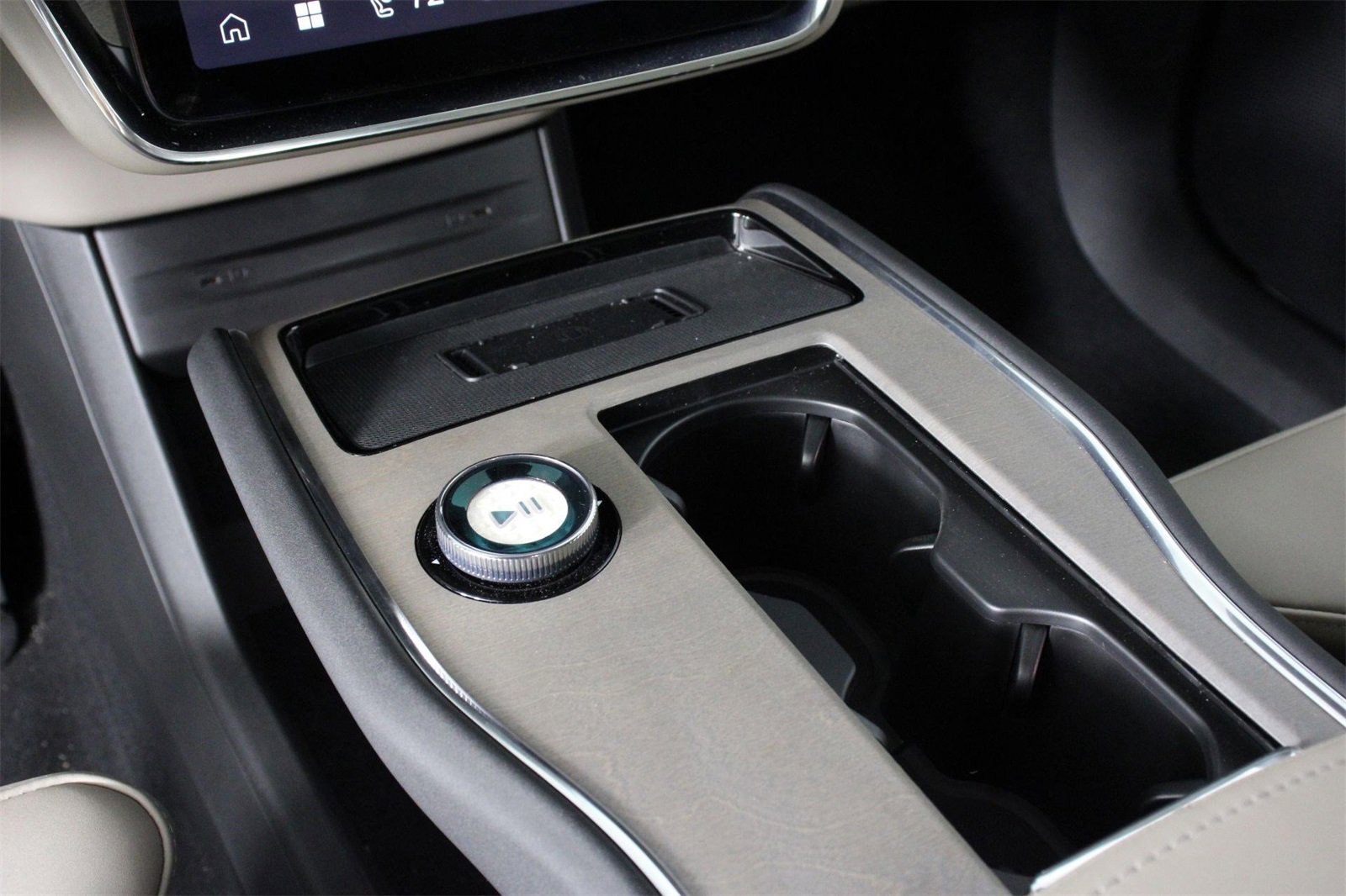 New 2025 Volvo EX90 Ultra image 7