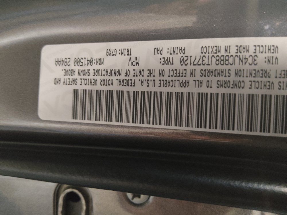 Used 2018 Jeep Compass Latitude w/ Popular Equipment Group FWD image 33